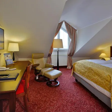 Best Western Plus Hotel Erb Vaterstetten Exterior photo